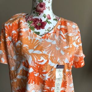 Laura Scott XL V-neck Tee NWT